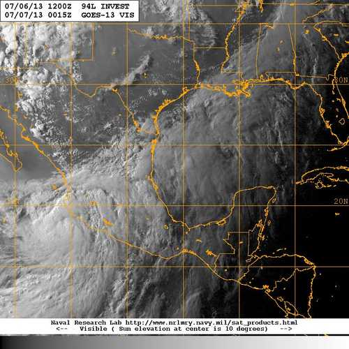 07072013_0015_goes13_x_vis2km_94LINVEST_20kts-1009mb-226N-958W_100pc.jpg